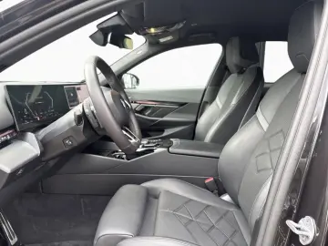 BMW 520i M SPORT PRO Iconic Leder LivePro 360