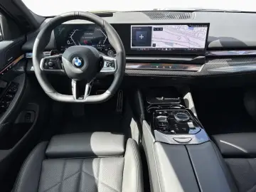BMW 520dA xDr T M SPORT StHz AHK 20