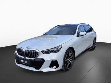 BMW 520dA T M SPORT Pano AHK StHzg