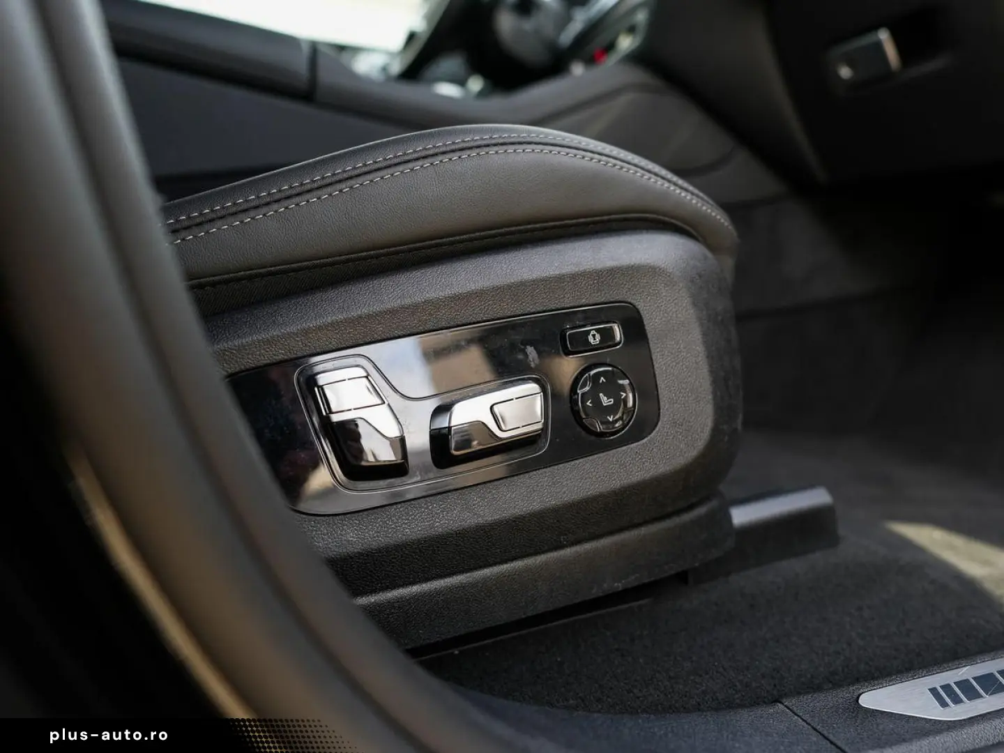BMW X6 xDr40d MSpPRO SkyLounge Massage AirSusp SoftCl Ventil