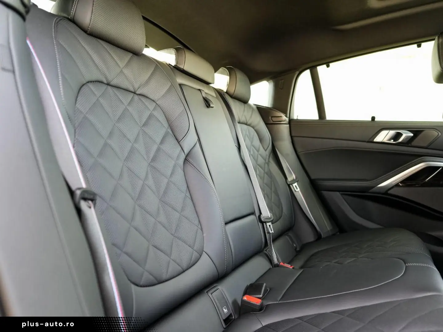 BMW X6 xDr40d MSpPRO SkyLounge Massage AirSusp SoftCl Ventil