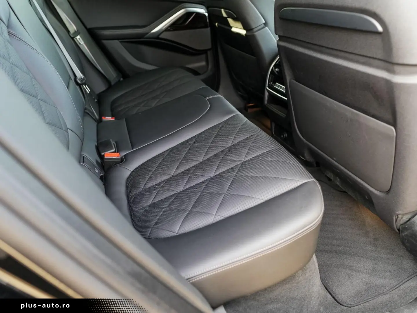 BMW X6 xDr40d MSpPRO SkyLounge Massage AirSusp SoftCl Ventil
