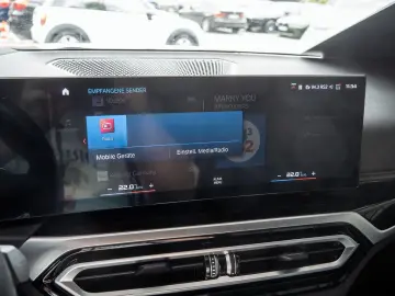 BMW M2 CARBON HUD NAVI SPORTSITZ MEM PARKASSI DRIVIN