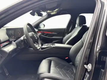 BMW 520dA T M SPORT StHzg AHK 360