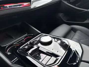 BMW 520dA T M SPORT StHzg AHK 360