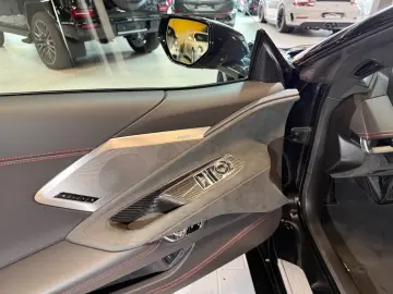 Corvette C8 6.2 Stingray 3LT Targa Z51 Performance Pack
