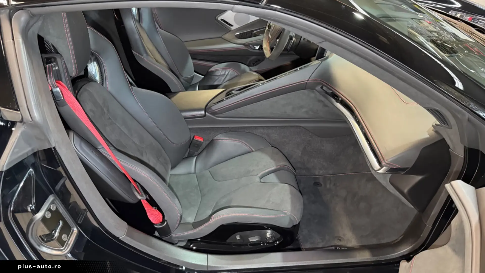 Corvette C8 6.2 Stingray 3LT Targa Z51 Performance Pack