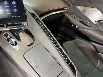 Corvette C8 6.2 Stingray 3LT Targa Z51 Performance Pack