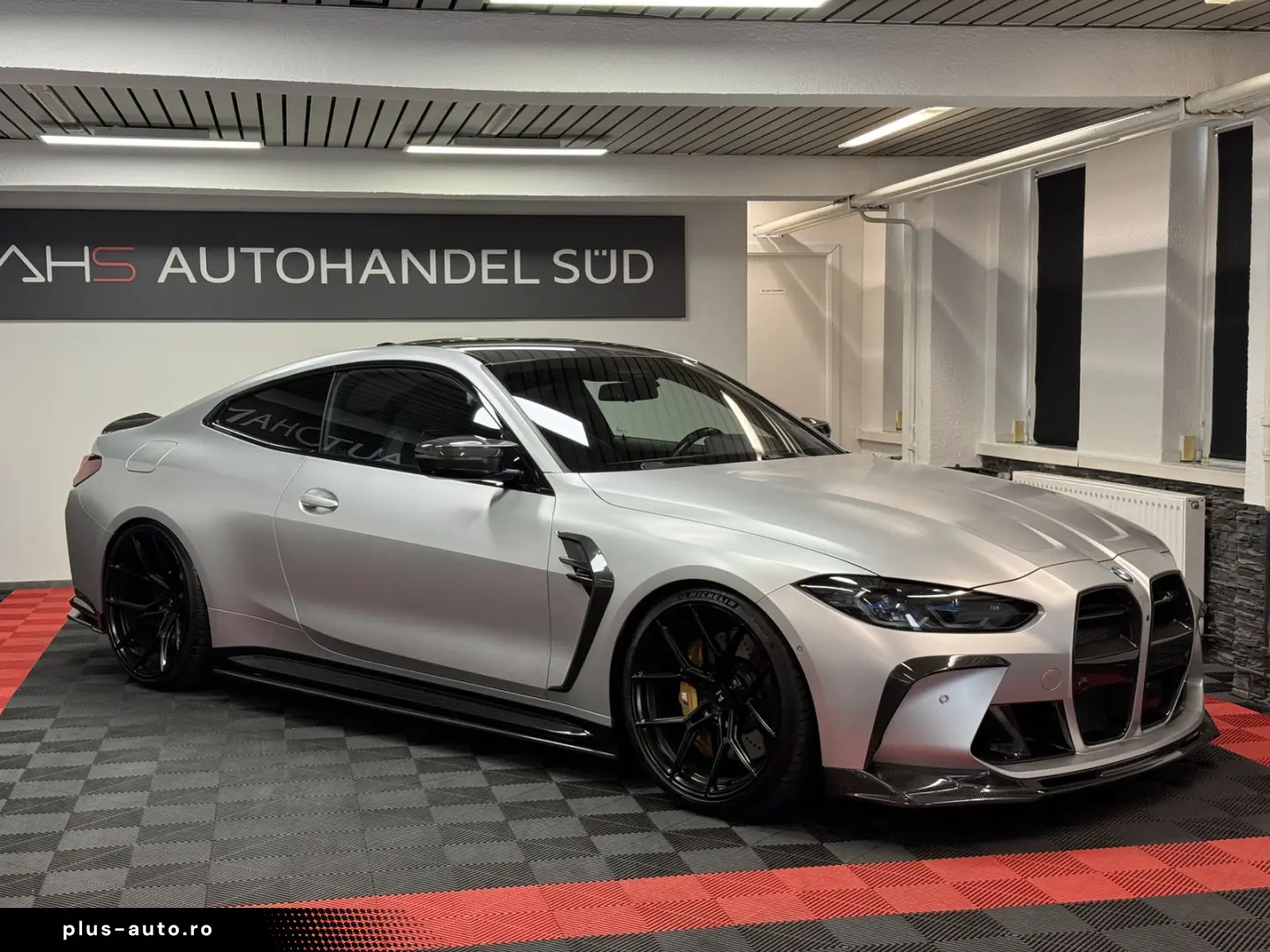 BMW M4 Competition CARBON HURRICANE YIDO