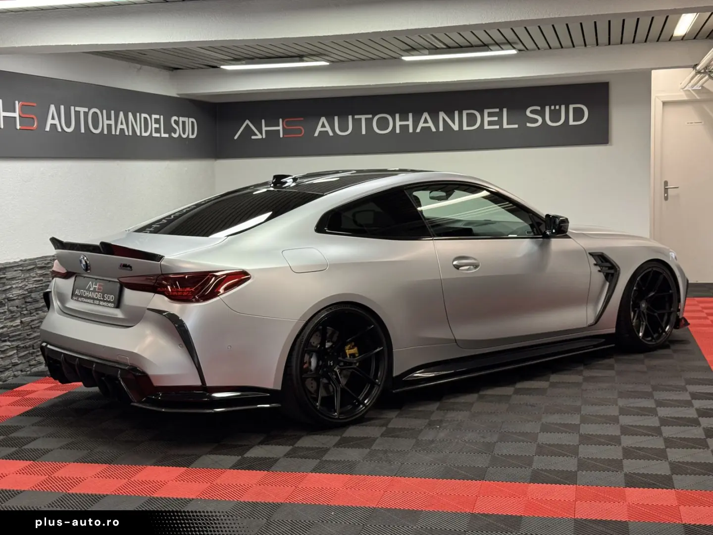 BMW M4 Competition CARBON HURRICANE YIDO