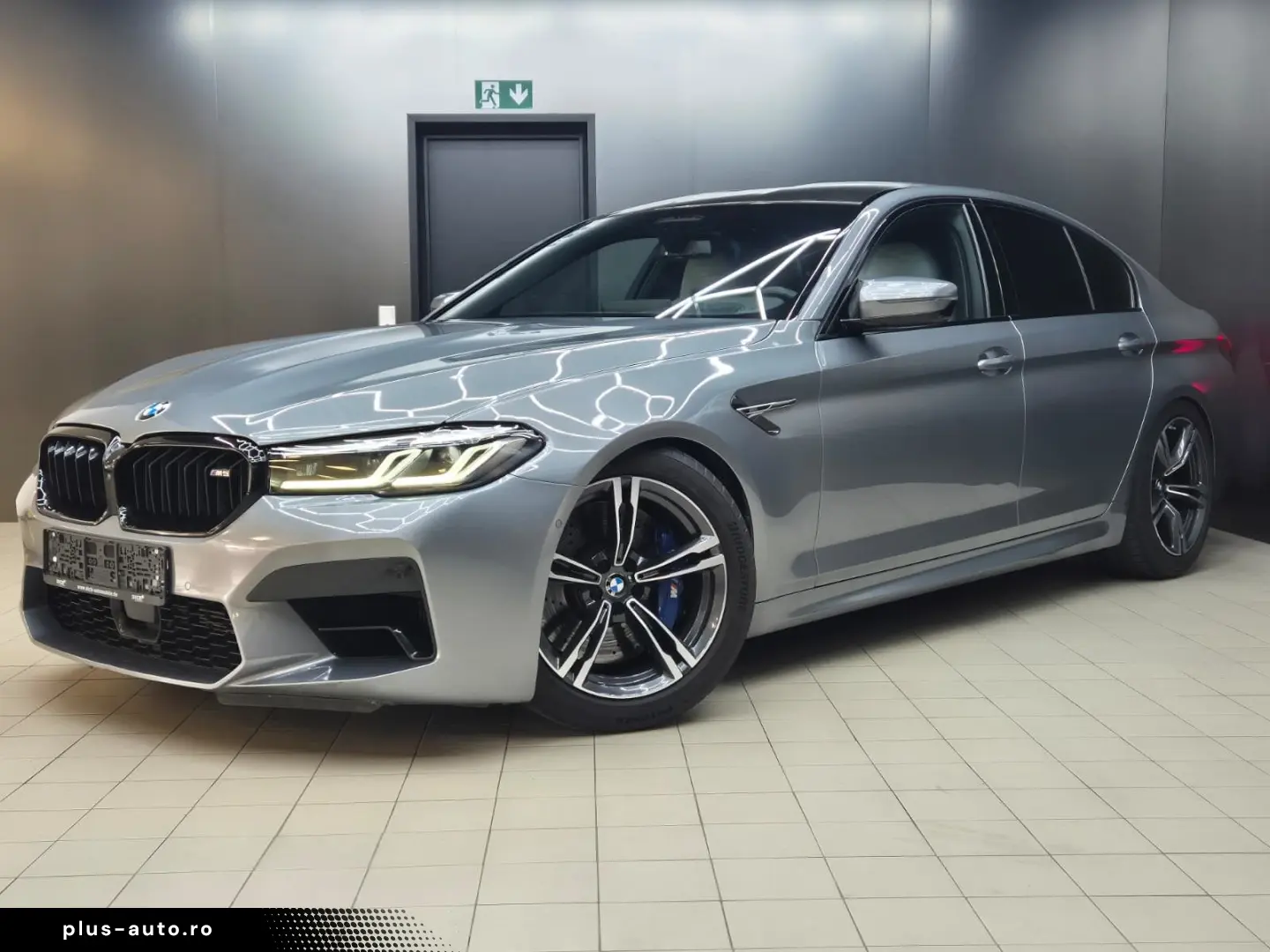 BMW M5 Lim.  CARBON SOFT LED HEAD H&K MEMO ACC 360