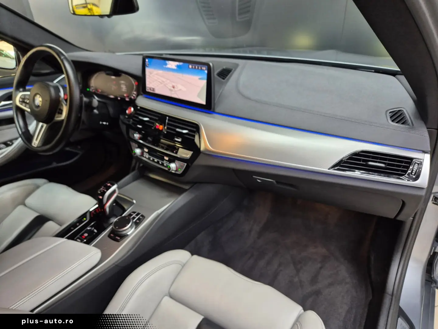 BMW M5 Lim.  CARBON SOFT LED HEAD H&K MEMO ACC 360