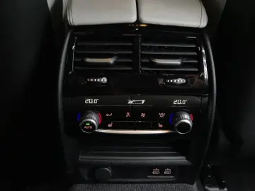 BMW M5 Lim.  CARBON SOFT LED HEAD H&K MEMO ACC 360