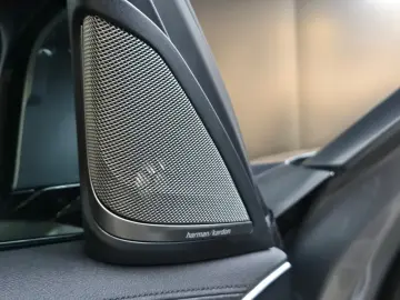 BMW M5 Lim.  CARBON SOFT LED HEAD H&K MEMO ACC 360