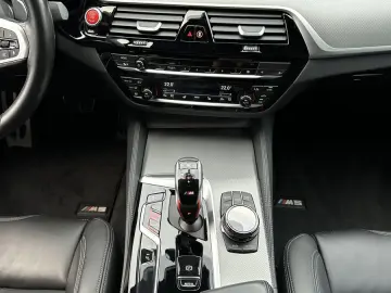 BMW M5 Competition NAV LED KERAMIK KAMERA 20ZOLL 1HD