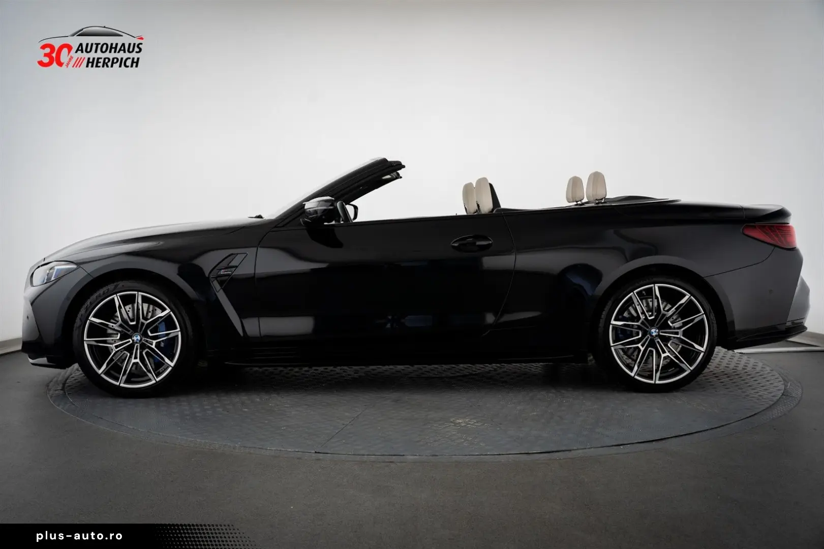 BMW M4 xDrive Competition Cabrio Schwarz Weiß Curved