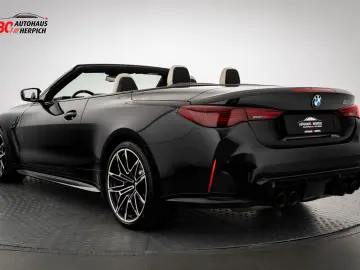 BMW M4 xDrive Competition Cabrio Schwarz Weiß Curved