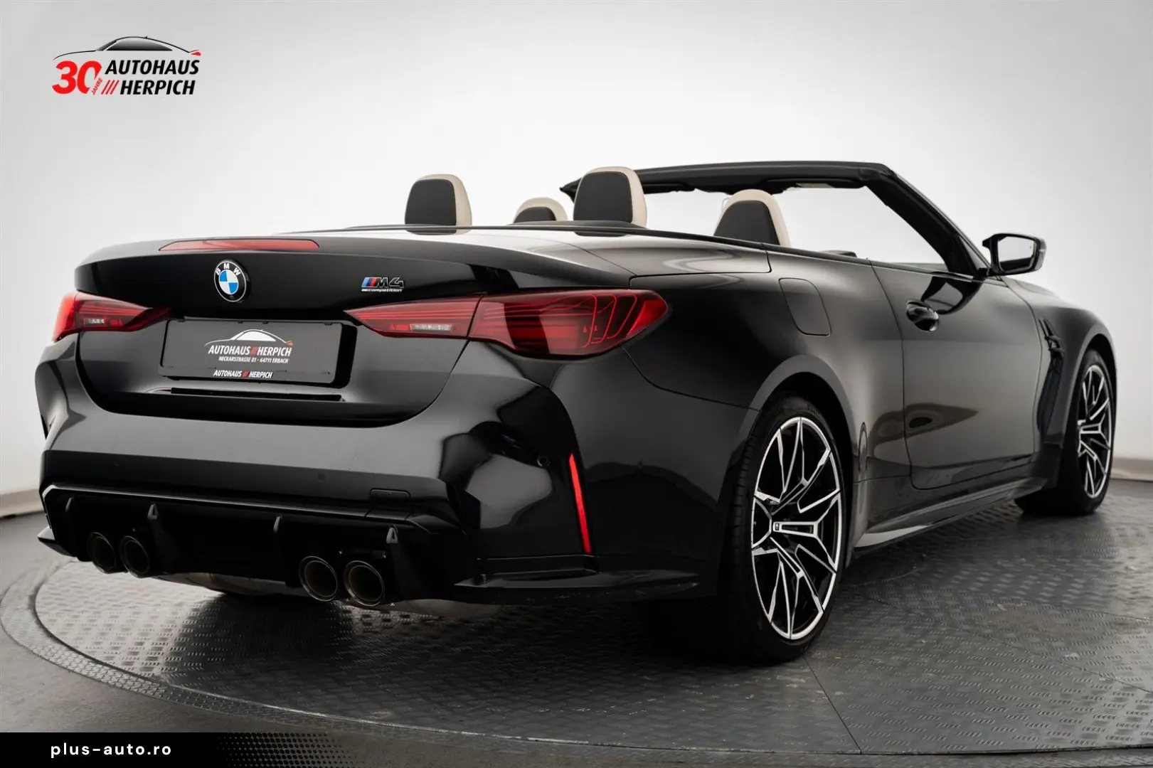 BMW M4 xDrive Competition Cabrio Schwarz Weiß Curved