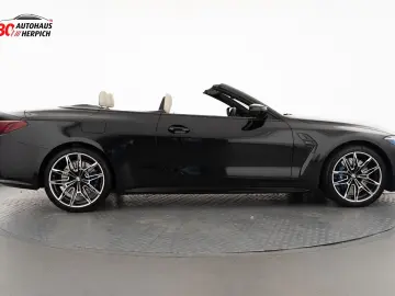 BMW M4 xDrive Competition Cabrio Schwarz Weiß Curved