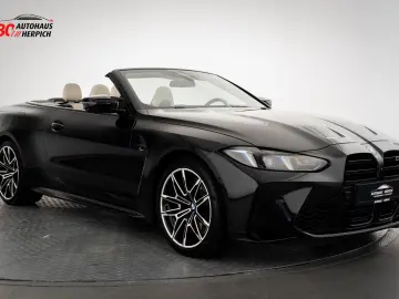 BMW M4 xDrive Competition Cabrio Schwarz Weiß Curved