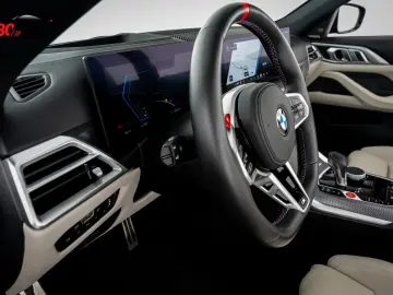 BMW M4 xDrive Competition Cabrio Schwarz Weiß Curved