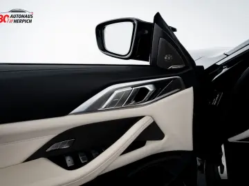BMW M4 xDrive Competition Cabrio Schwarz Weiß Curved