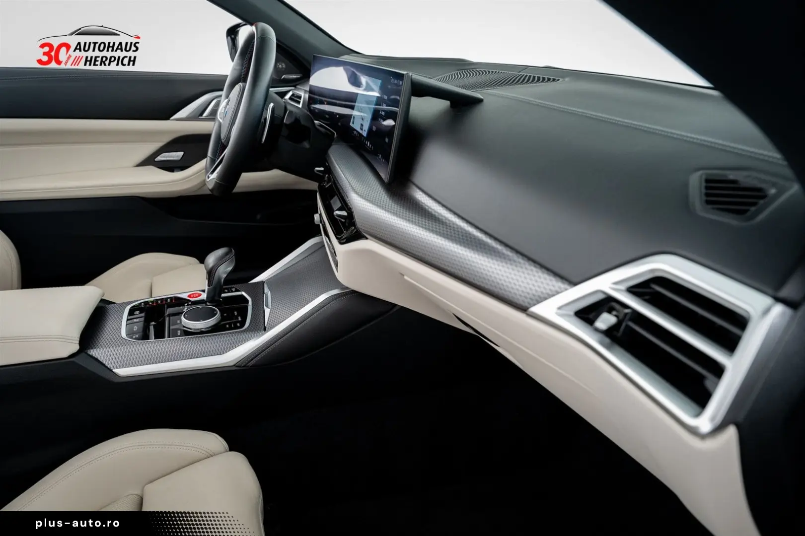 BMW M4 xDrive Competition Cabrio Schwarz Weiß Curved
