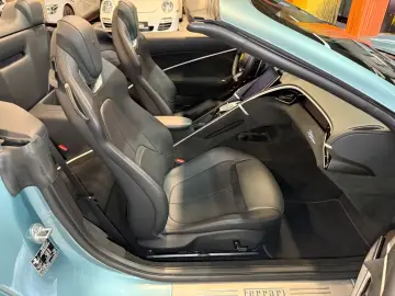 Ferrari Roma 3.9 T V8 Spider DCT CARPLAY~360