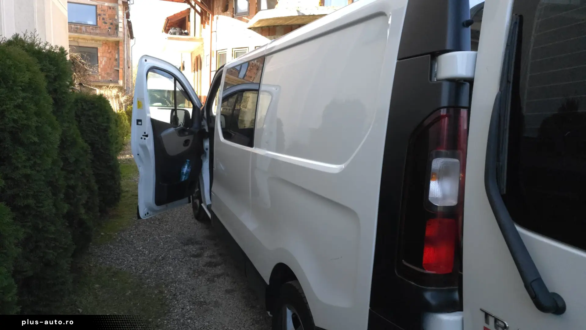 Renault Trafic 2016•1.6 dCi  Dublă Cabină inmatriculat