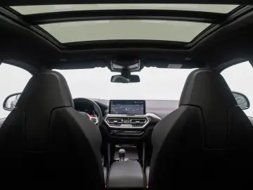 BMW X4 M Competition M Driver´s 360 DAB Panorama 21