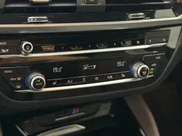 BMW X4 M Competition  2 Hand  Deutsch  Service Neu