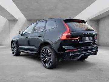 VOLVO XC60 B5 Ultra Dark AWD HUD PANO 360
