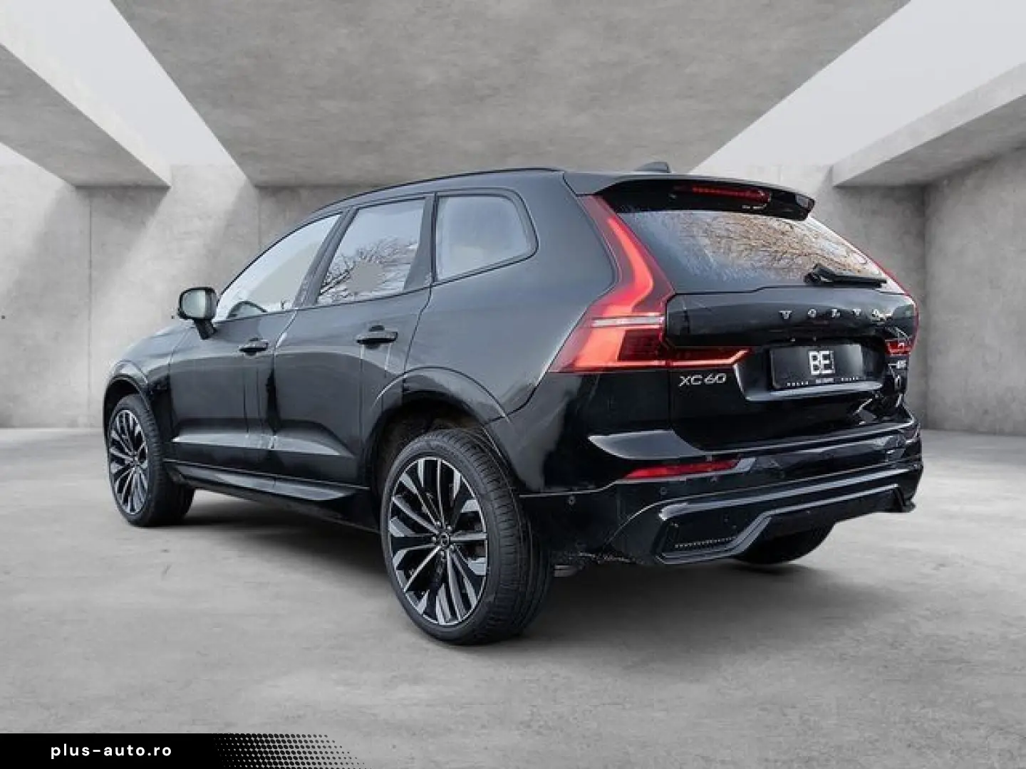 VOLVO XC60 B5 Ultra Dark AWD HUD PANO 360