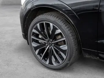 VOLVO XC60 B5 Ultra Dark AWD HUD PANO 360