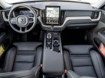 VOLVO XC60 B5 Ultra Dark AWD HUD PANO 360