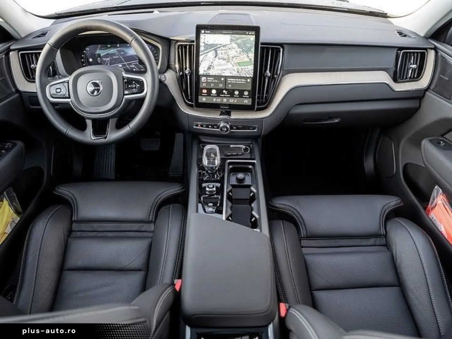 VOLVO XC60 B5 Ultra Dark AWD HUD PANO 360