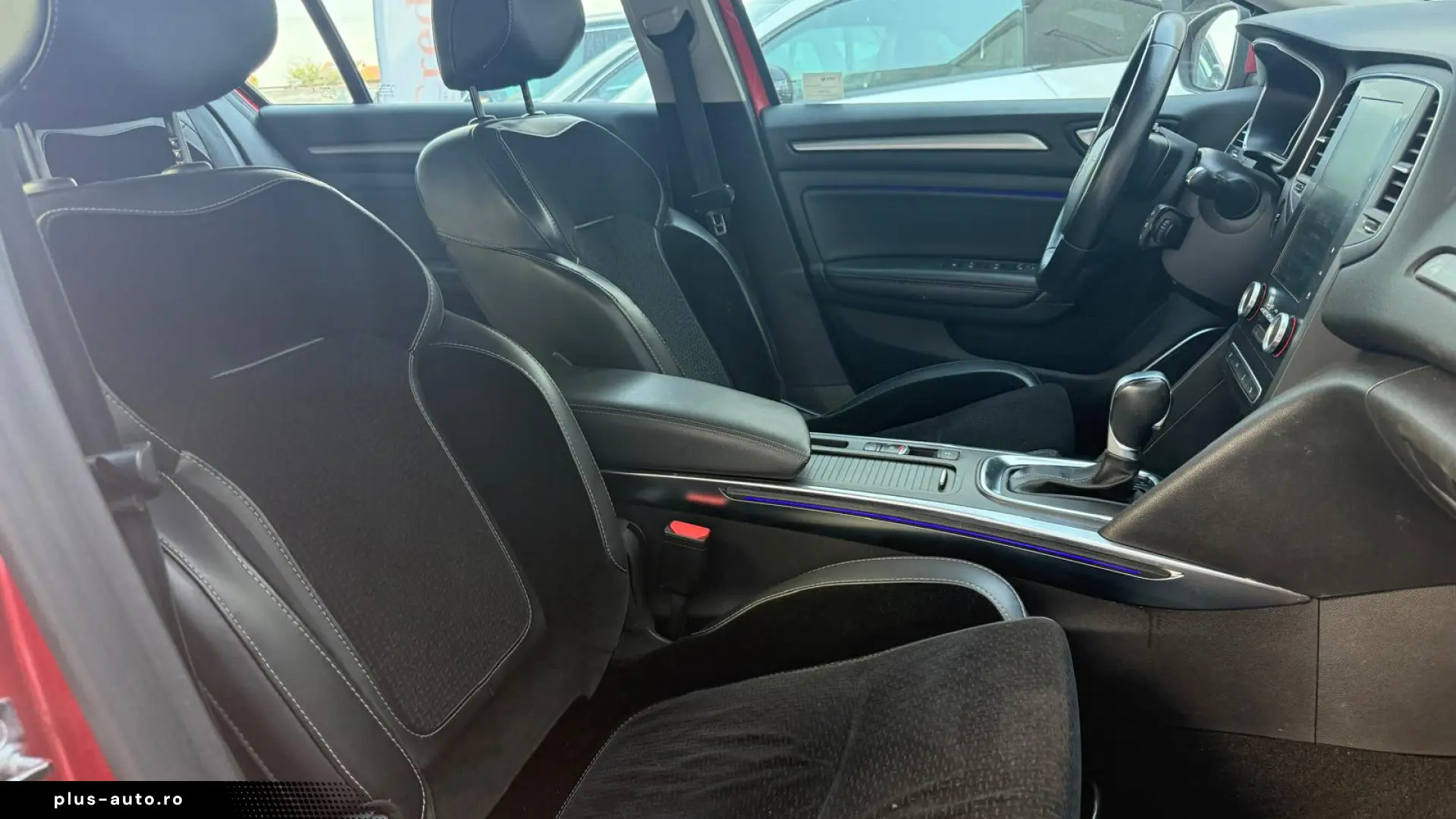 RENAULT MEGANE    2017    Automat