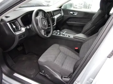 VOLVO XC 60 B4 Core 2WD