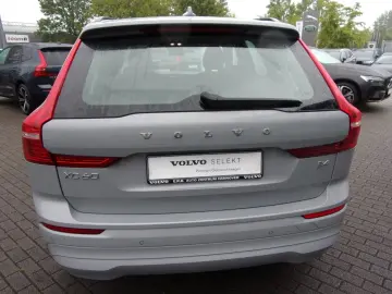 VOLVO XC 60 B4 Core 2WD