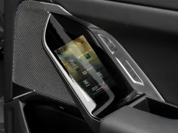 BMW 740d xDrive M SPORT HuD DA PROF 360  STANDHZG SK