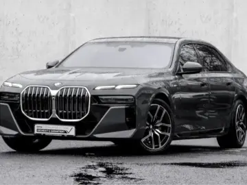 BMW 740d xDrive M SPORT HuD DA PROF 360  STANDHZG SK