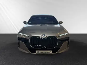 BMW 750e xDrive