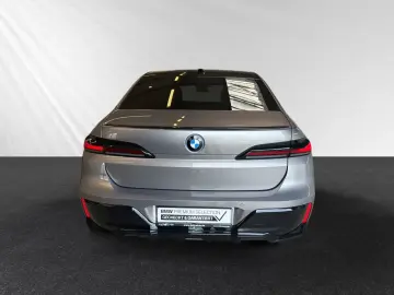 BMW 750e xDrive