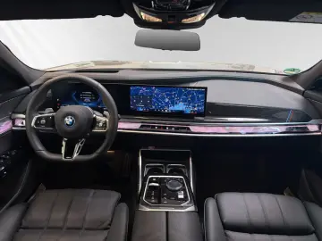 BMW 750e xDrive