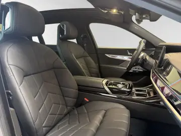 BMW 750e xDrive
