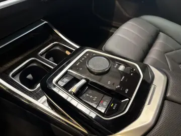BMW 750e xDrive