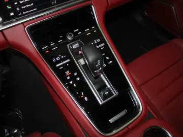Porsche Panamera PlatinumEdition SportChrono