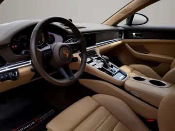 PORSCHE Panamera 4 Platinum Edt. 360  HUD SPORT-AGA 21