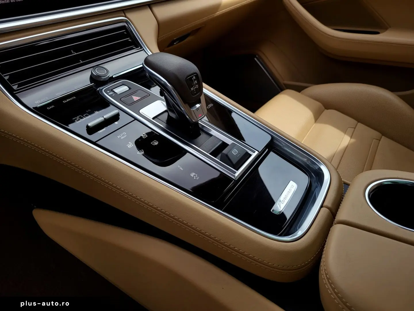 PORSCHE Panamera 4 Platinum Edt. 360  HUD SPORT-AGA 21