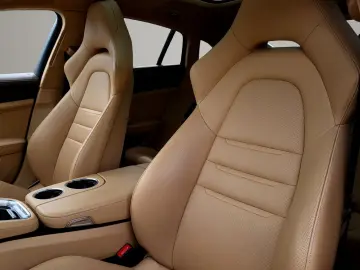 PORSCHE Panamera 4 Platinum Edt. 360  HUD SPORT-AGA 21